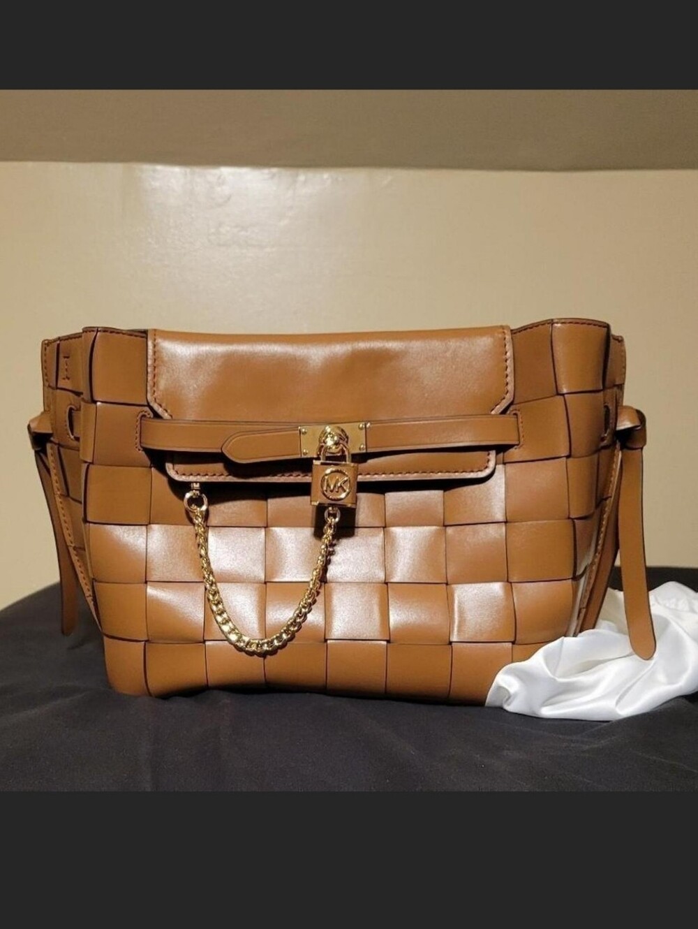 SOLD OUT MICHAEL KORS HAMILTON BAG